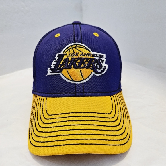 Adidas Los Angeles Lakers NBA Acrylic Team Logo Hat/Cap Size L/XL Purple/Yellow - Picture 3 of 12